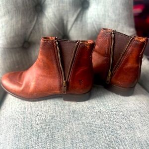 Frye Carly zip Chelsea ankle boots
